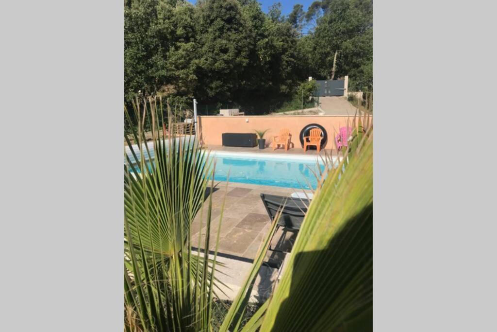 Logement Attenant A Une Villa T2 Avec Terrasse . Besse-sur-Issole Екстер'єр фото