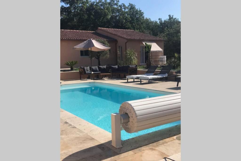 Logement Attenant A Une Villa T2 Avec Terrasse . Besse-sur-Issole Екстер'єр фото