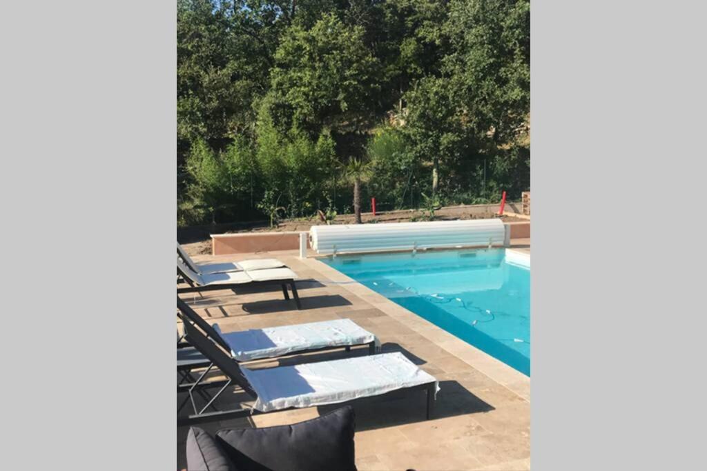 Logement Attenant A Une Villa T2 Avec Terrasse . Besse-sur-Issole Екстер'єр фото
