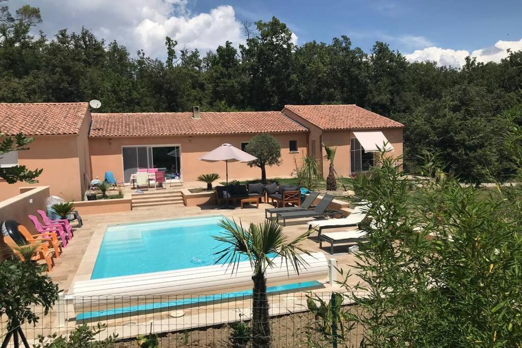 Logement Attenant A Une Villa T2 Avec Terrasse . Besse-sur-Issole Екстер'єр фото